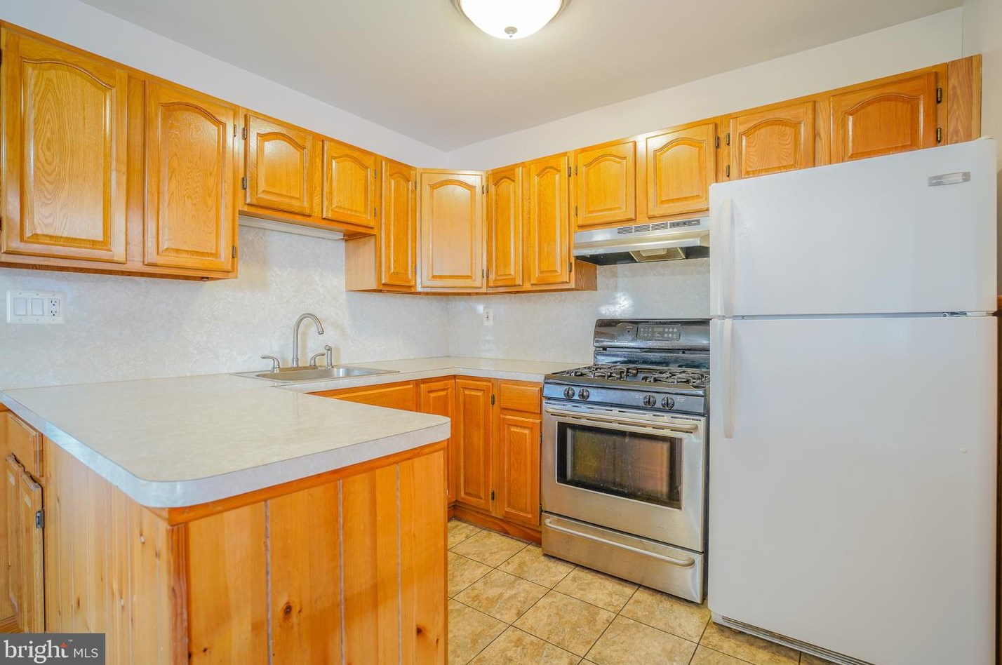 3500 Dows Rd, Philadelphia PA 19154-4042 exterior