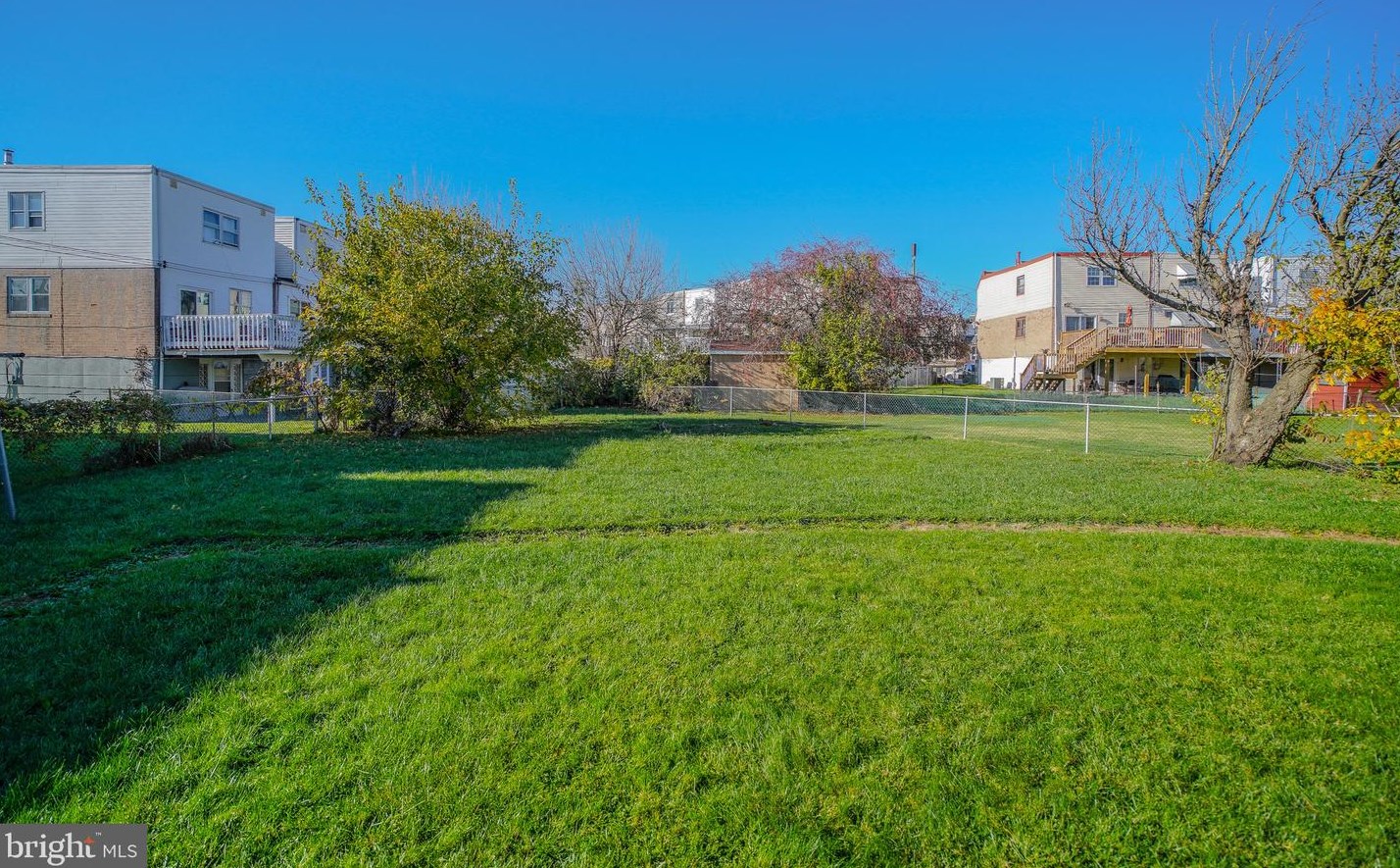 3500 Dows Rd, Philadelphia PA 19154-4042 exterior