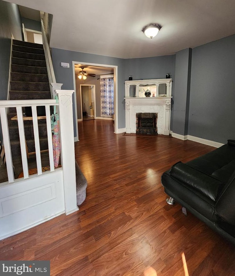 5813 Norfolk St, Philadelphia, PA 19143-2402
