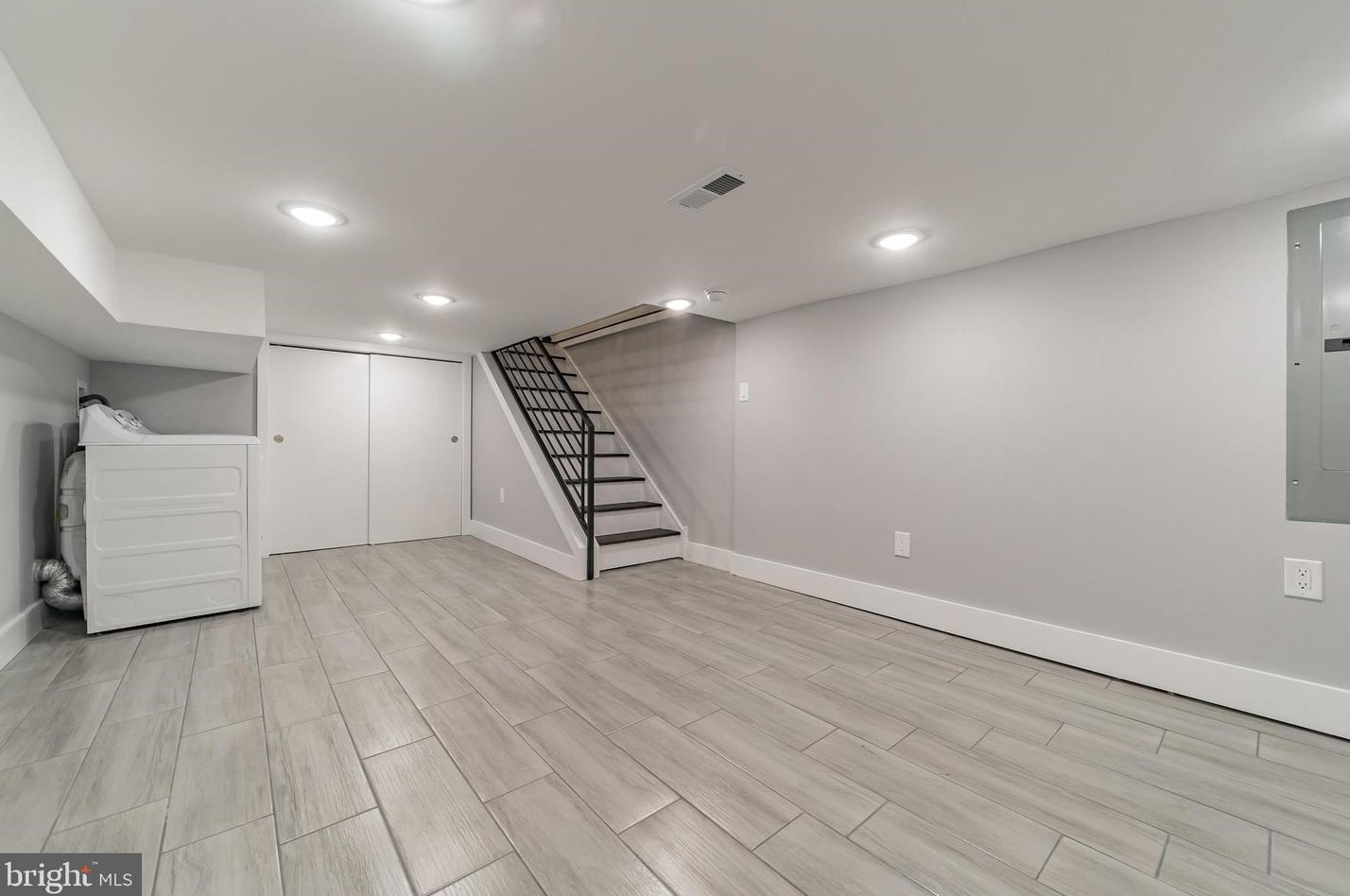 1529 Opal St, Philadelphia PA  19146-4633 exterior