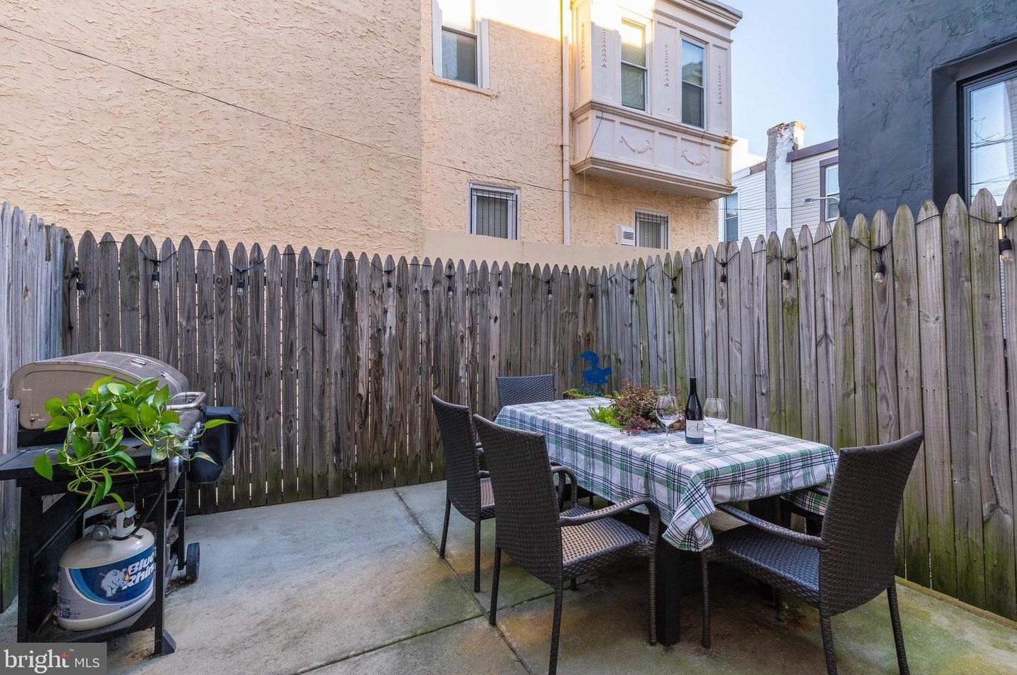 2103 Huntingdon St, Philadelphia PA  19125-1416 exterior