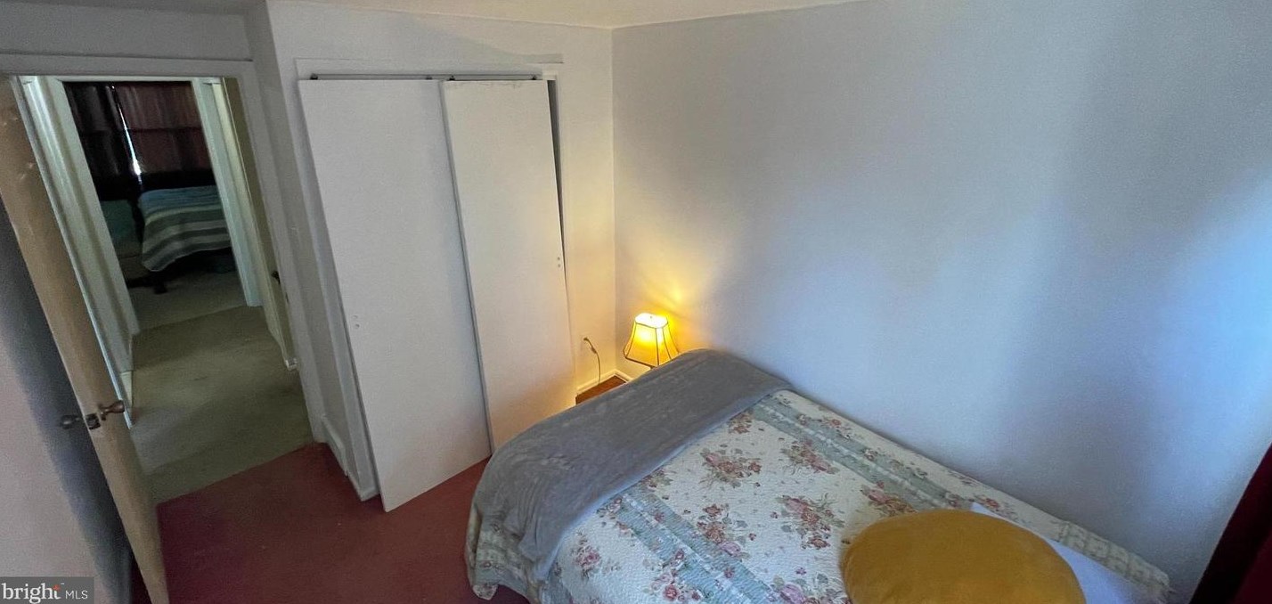 12114 Sweet Briar Rd, Philadelphia PA 19154-1714 exterior