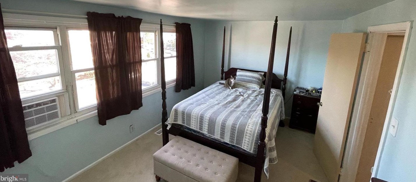 12114 Sweet Briar Rd, Philadelphia PA 19154-1714 exterior