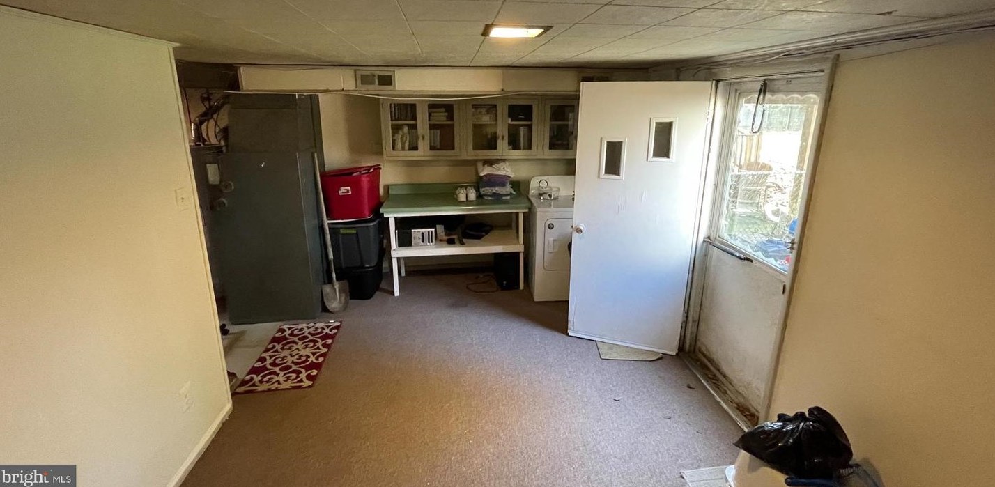 12114 Sweet Briar Rd, Philadelphia PA 19154-1714 exterior