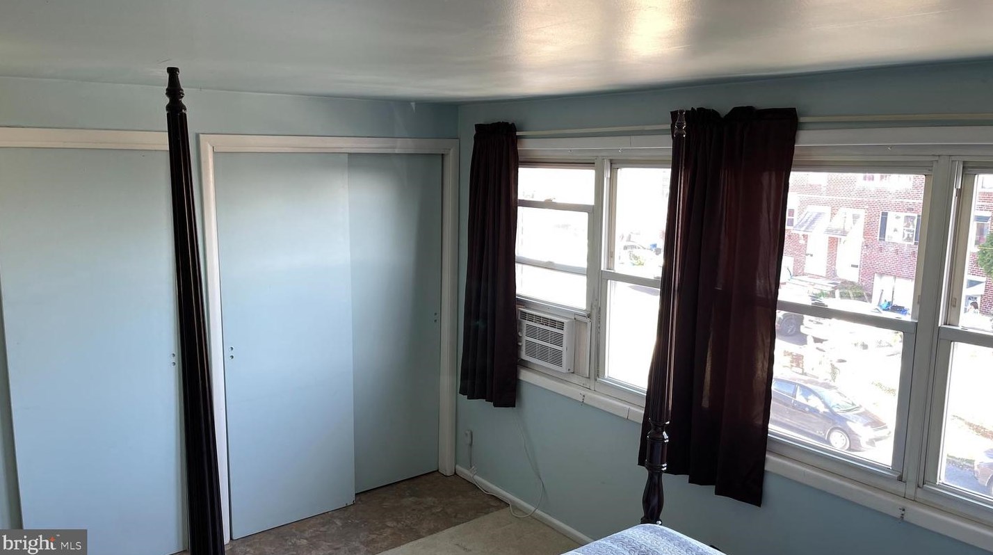 12114 Sweet Briar Rd, Philadelphia PA 19154-1714 exterior