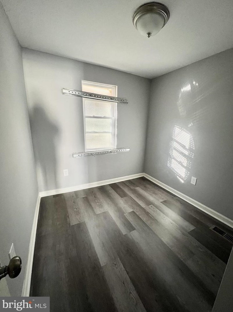 2528 Lee St, Philadelphia PA  19125-1010 exterior