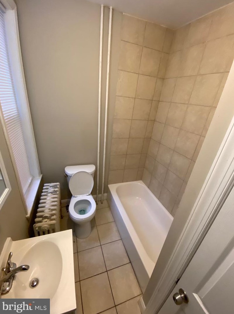 3437 Helen St, Philadelphia, PA 19134-2020