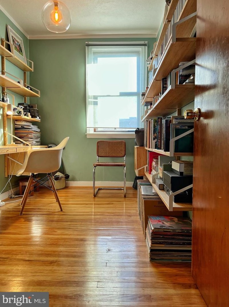 4213 H St, Philadelphia PA 19124-4327 exterior