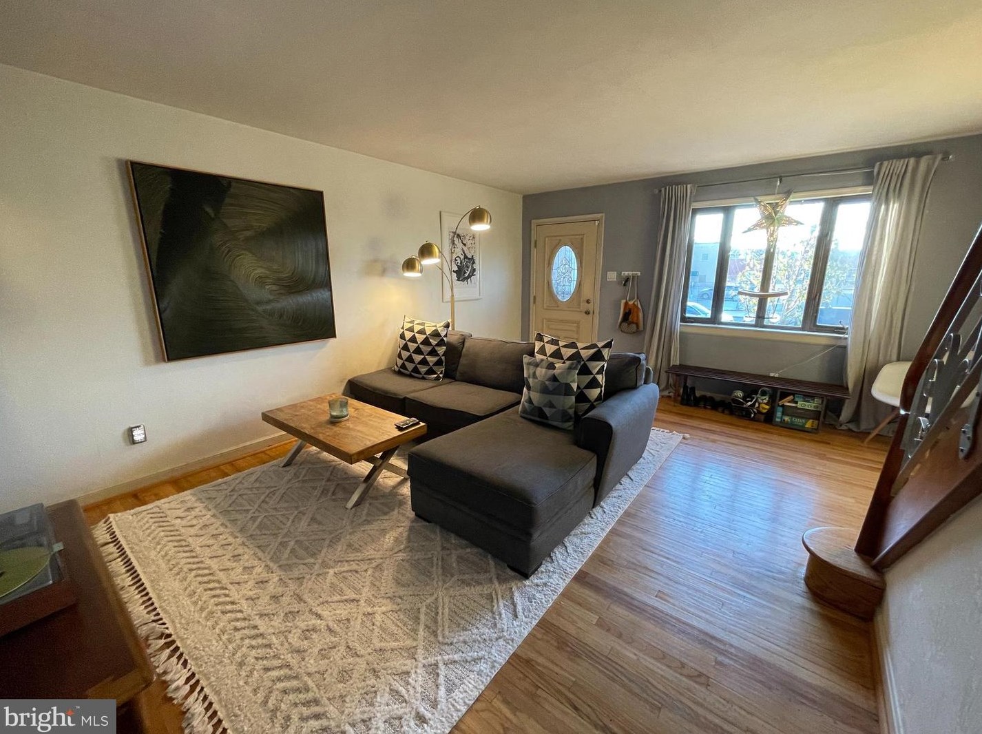 4213 H St, Philadelphia PA 19124-4327 exterior