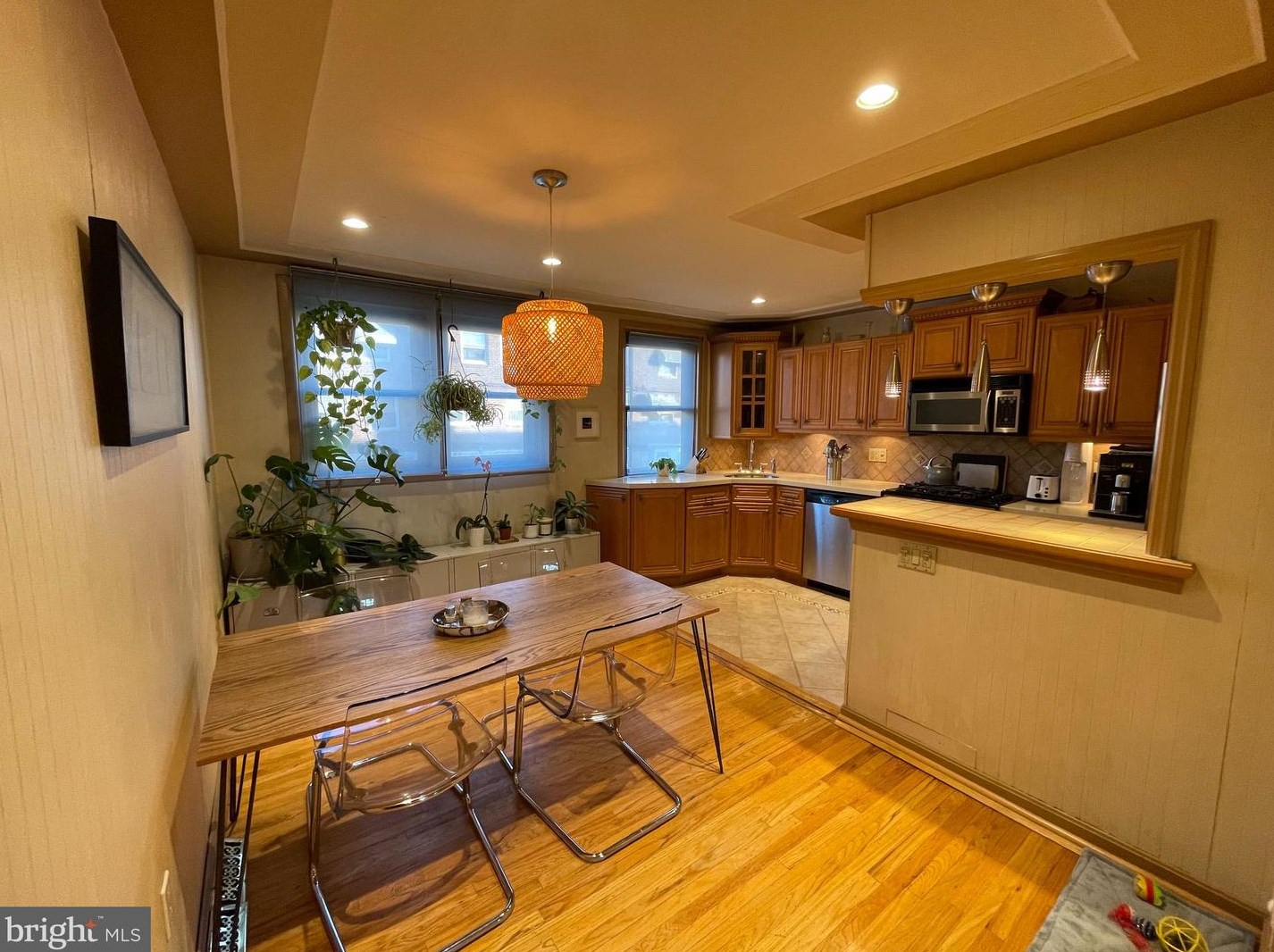 4213 H St, Philadelphia PA 19124-4327 exterior