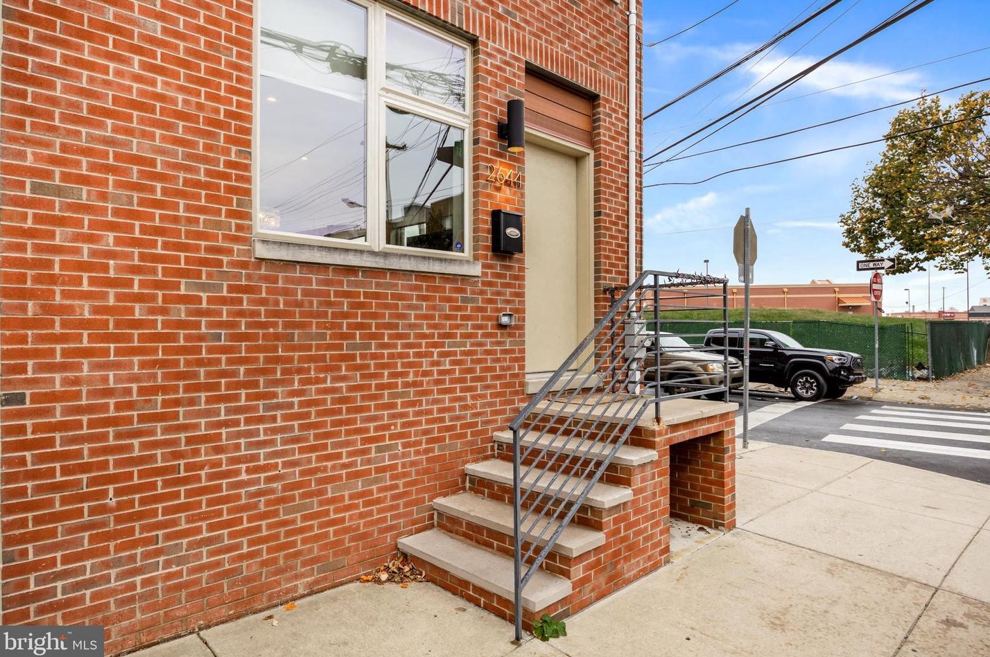 2644 Huntingdon St, Philadelphia, PA 19125-4023