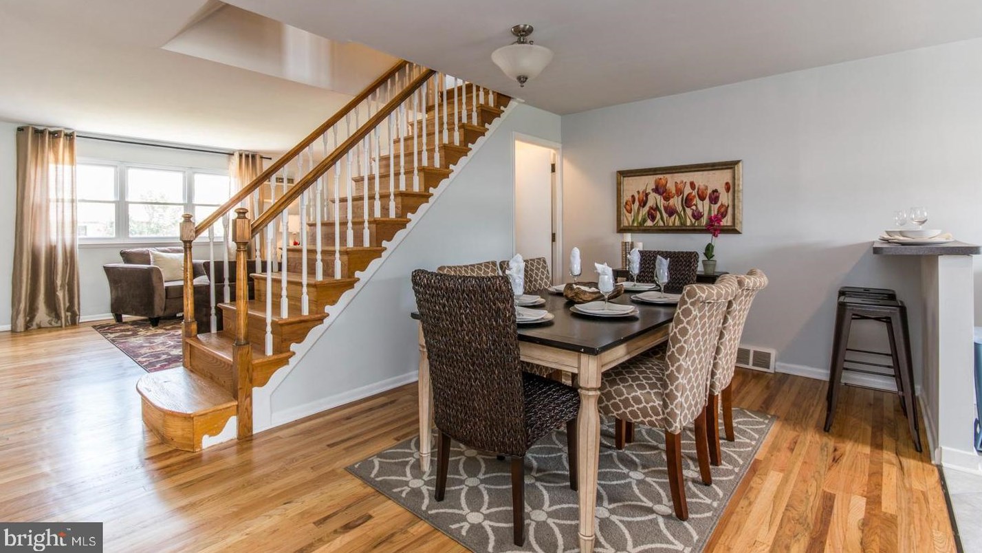 3629 Whitehall Ln, Philadelphia, PA 19114-1826