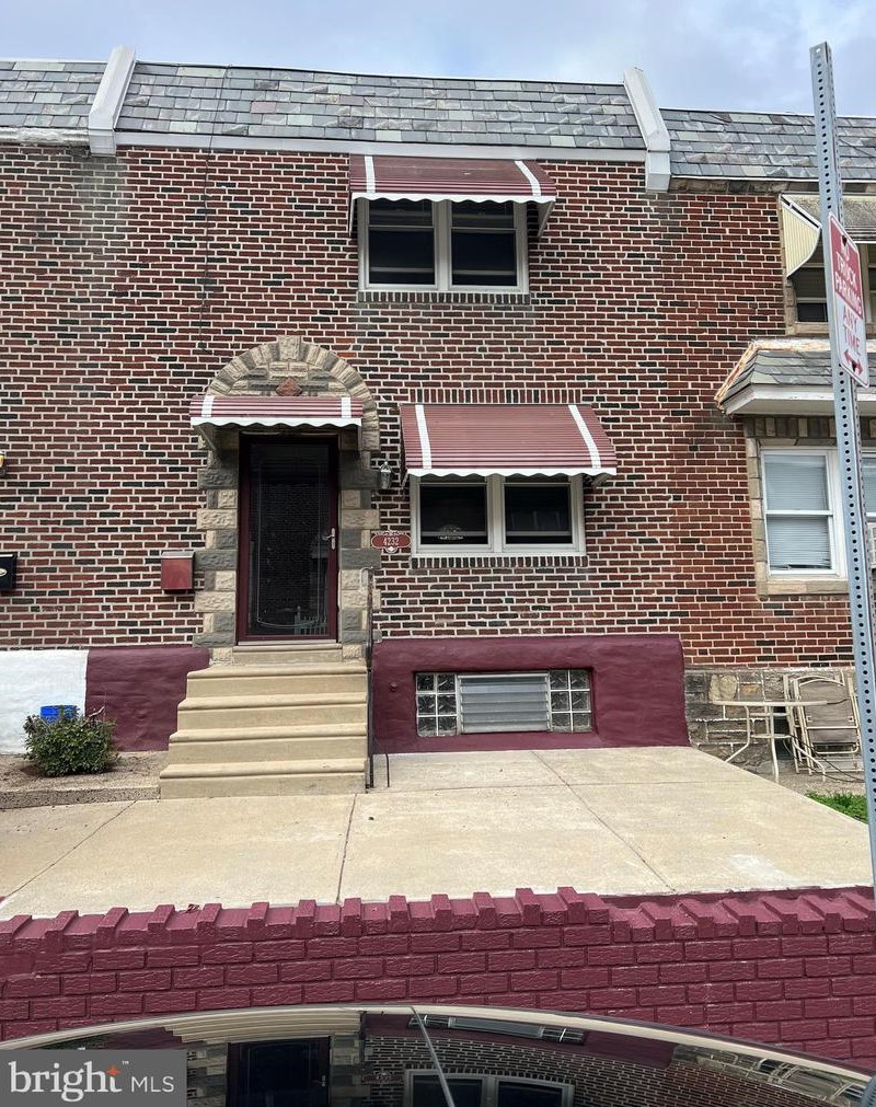 4232 Lawndale St, Philadelphia, PA 19124-4819