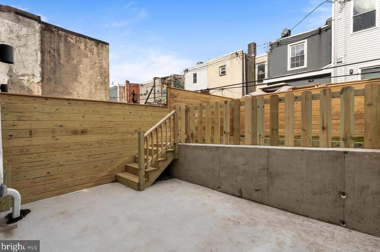 2641 Reed St, Philadelphia PA  19146-3803 exterior