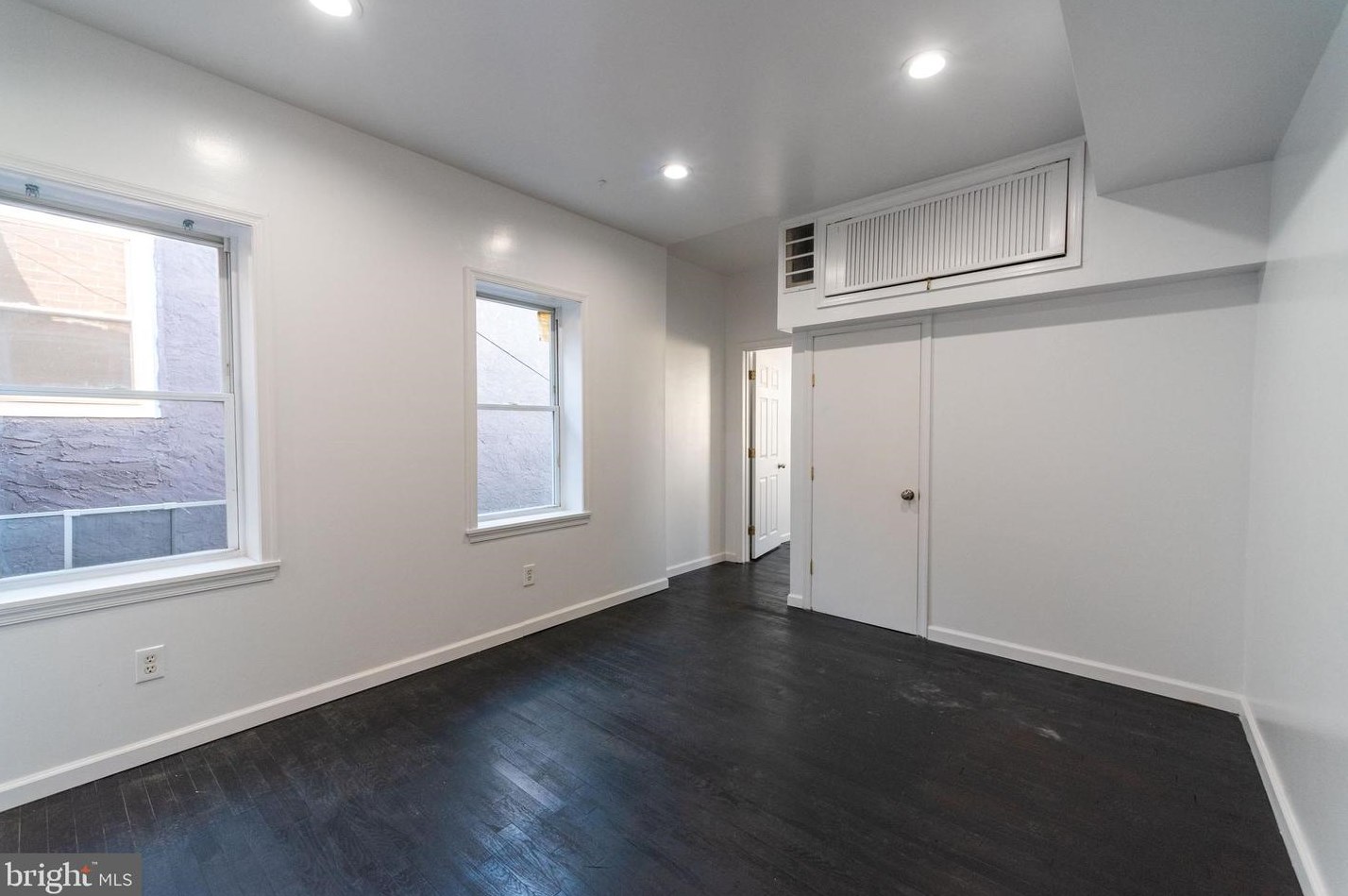 1720 S 4th St #floor 2, Philadelphia, PA 19148