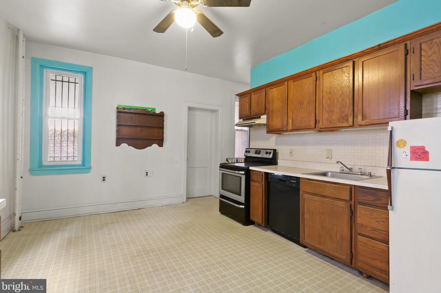 230 46 St, Philadelphia PA 19139-2808 exterior