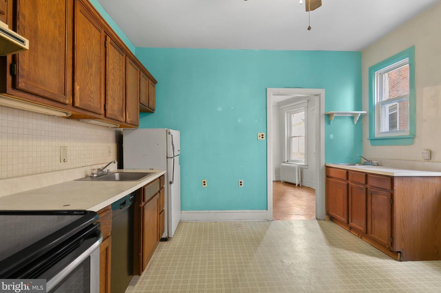 230 46 St, Philadelphia PA 19139-2808 exterior