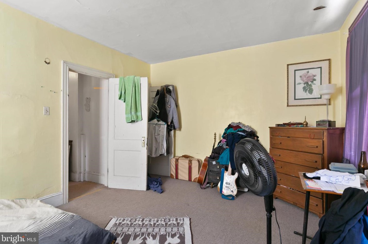 230 46 St, Philadelphia PA 19139-2808 exterior