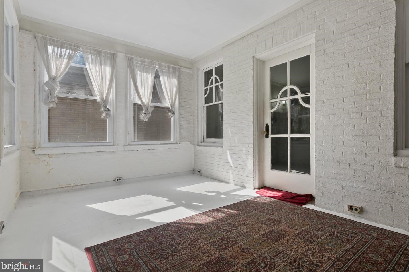 230 46 St, Philadelphia PA 19139-2808 exterior