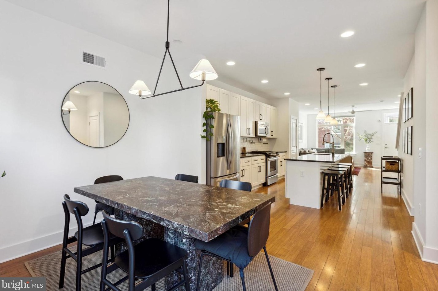 2027 Arizona St, Philadelphia PA  19125-1508 exterior