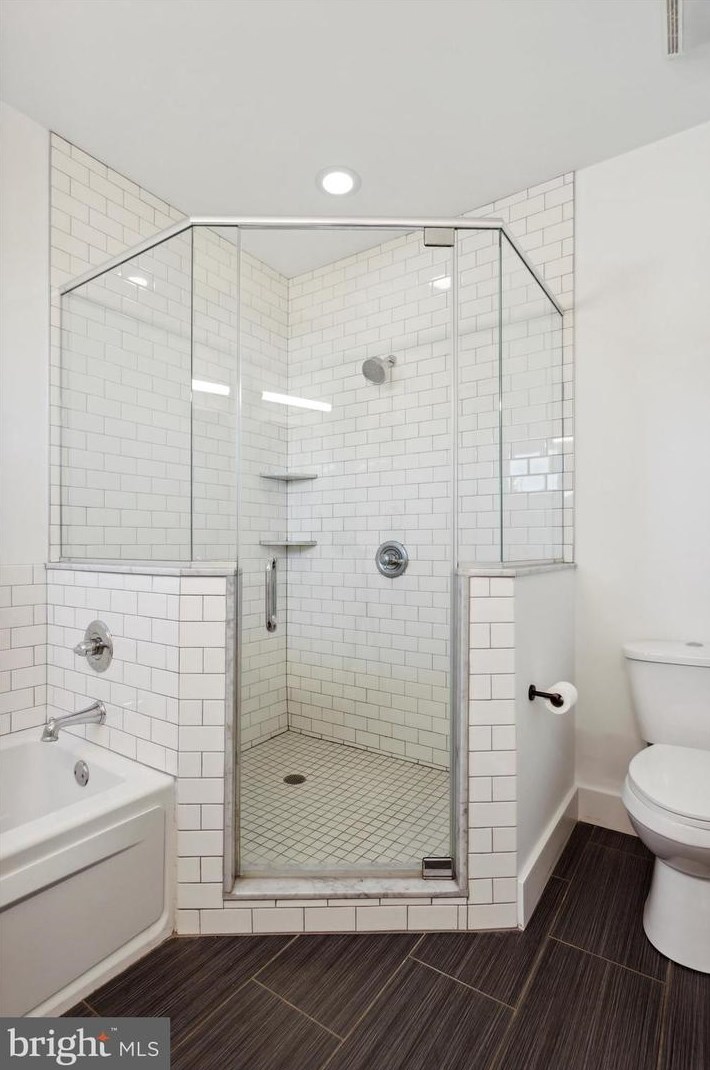 2027 Arizona St, Philadelphia PA  19125-1508 exterior