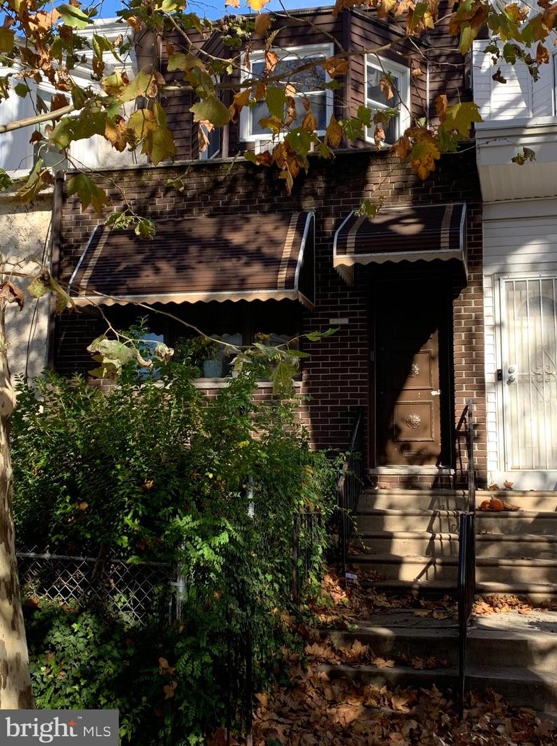 6017 Latona St, Philadelphia, PA 19143-2332