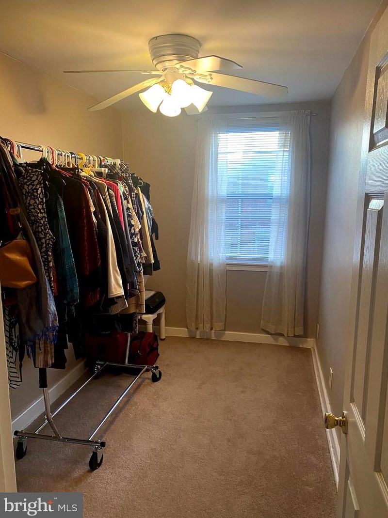 4300 Oakmont St, Philadelphia PA 19111-3222 exterior