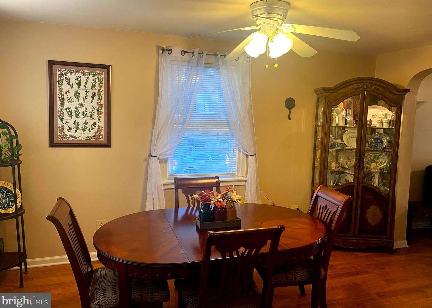 4300 Oakmont St, Philadelphia PA 19111-3222 exterior