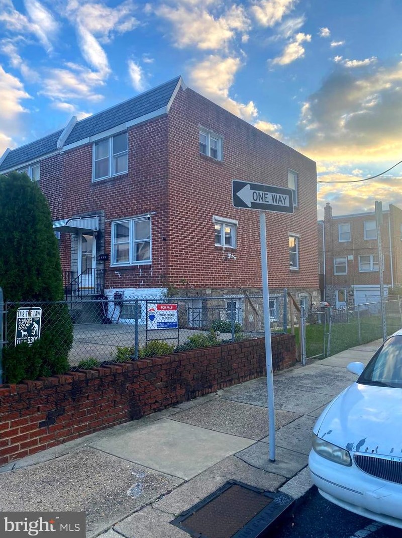 4300 Oakmont St, Philadelphia, PA 19136-3615