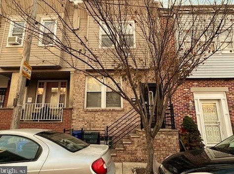 2602 Warnock St, Philadelphia, PA 19133-1626