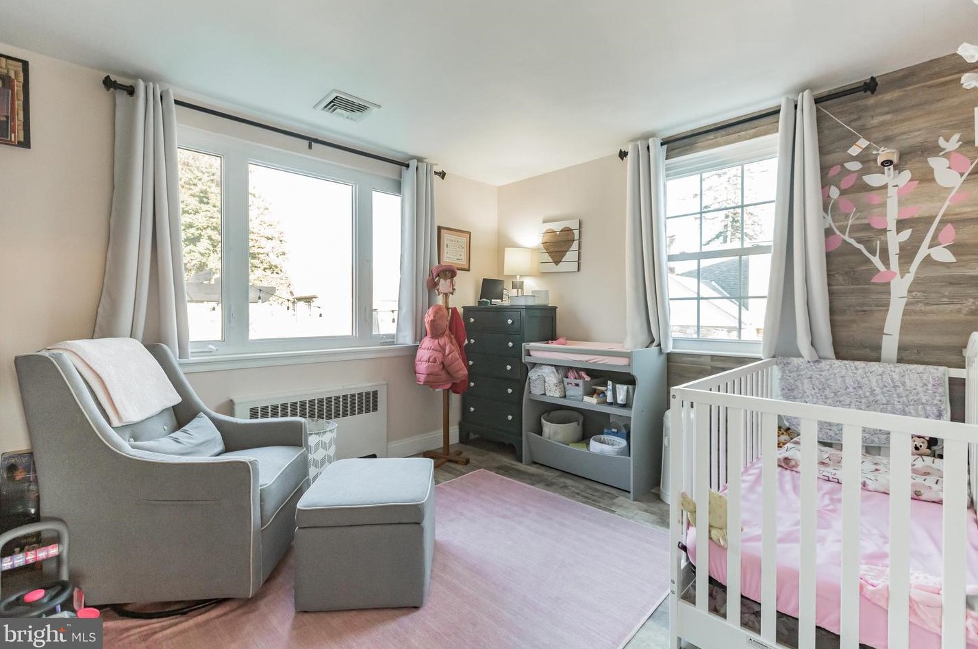 837 Benson St, Philadelphia PA 19111-1933 exterior