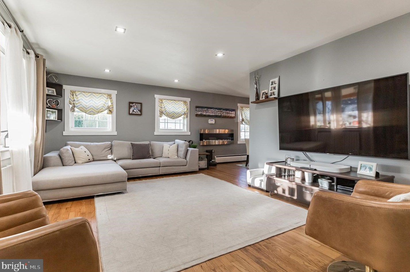 837 Benson St, Philadelphia PA 19111-1933 exterior