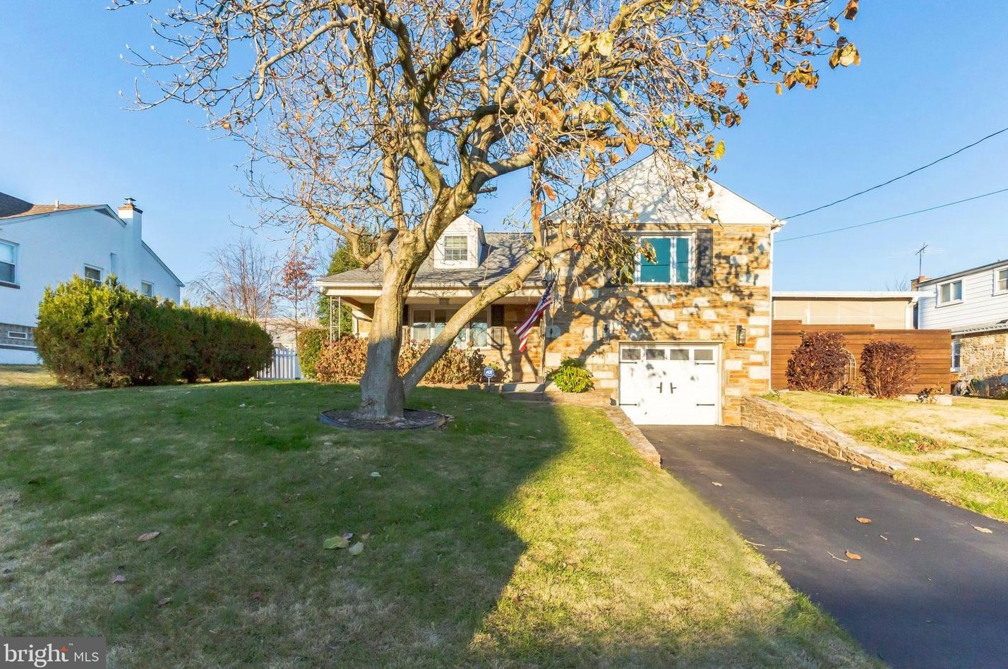 837 Benson St, Philadelphia, PA 19111-1909