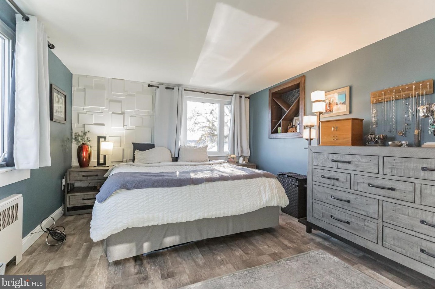 837 Benson St, Philadelphia PA 19111-1933 exterior