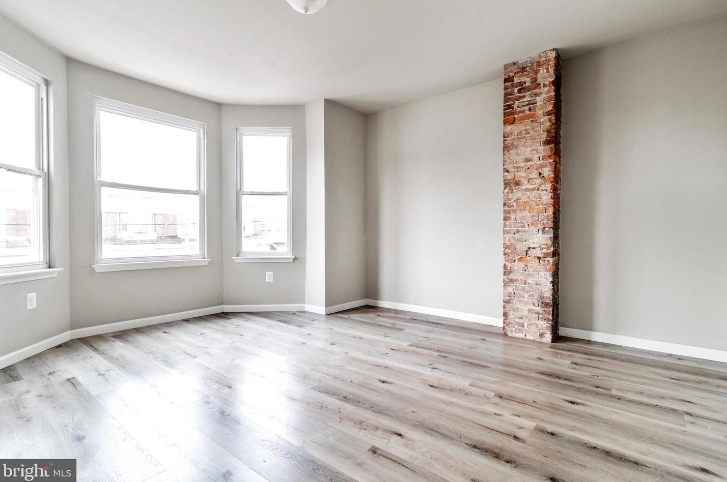 5637 Kingsessing Ave, Philadelphia PA  19143-5337 exterior