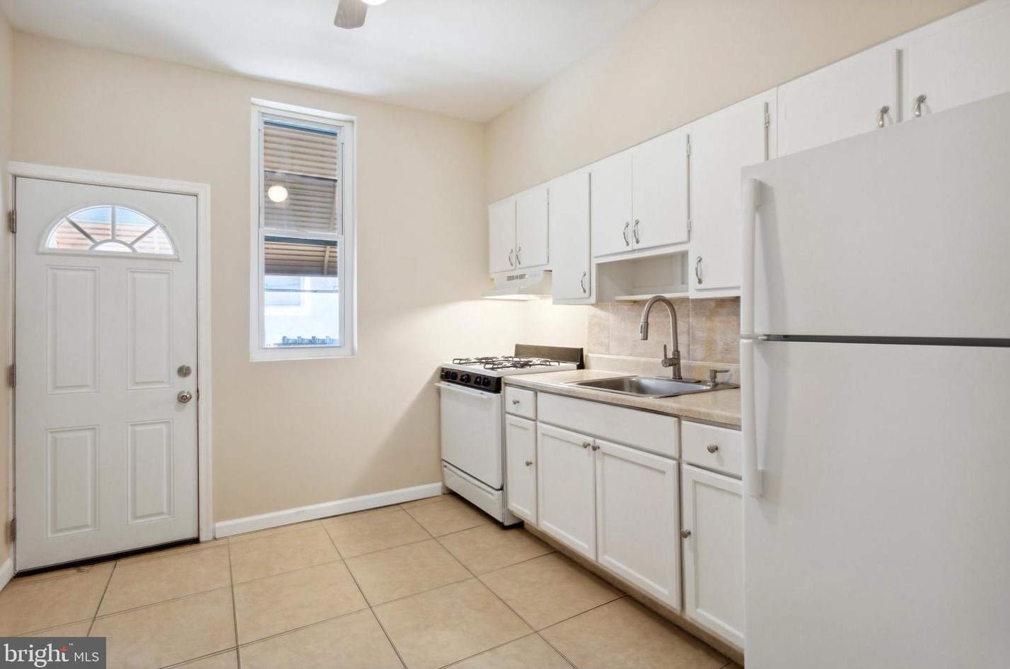 2106 Woodstock St, Philadelphia PA  19121-1425 exterior