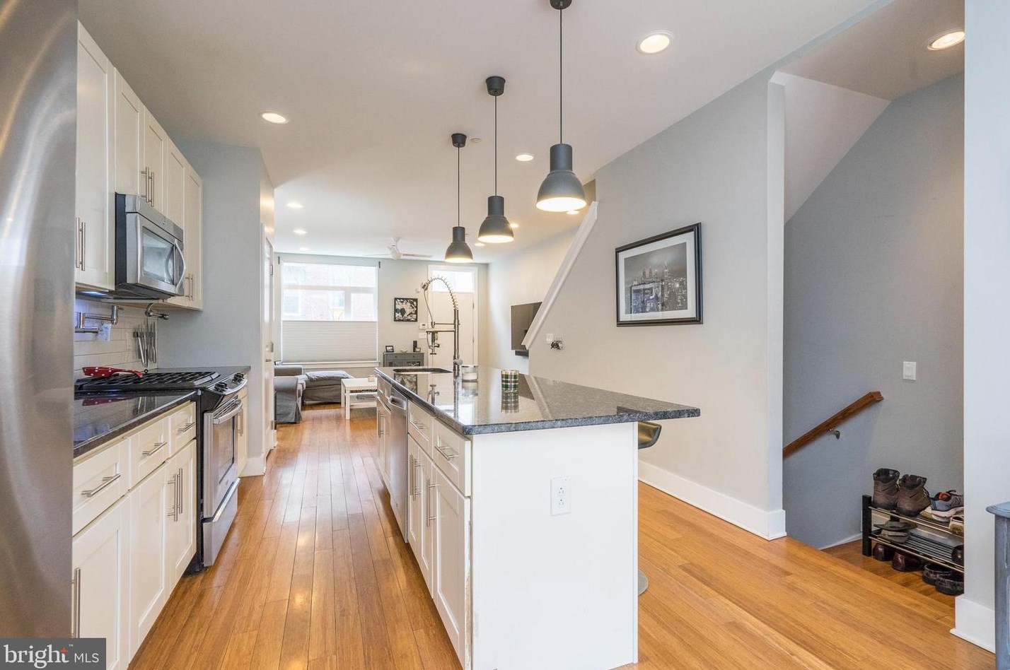 2023 Arizona St, Philadelphia PA  19125-1507 exterior