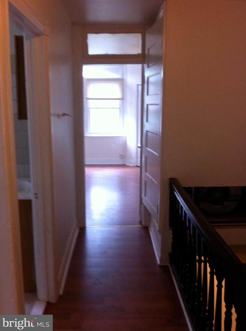 123 Mount Pleasant Ave, Philadelphia PA  19119-1830 exterior