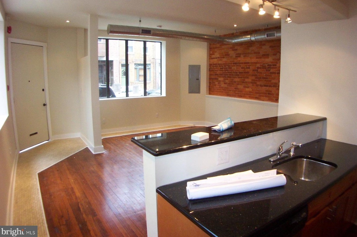 775 8th Street S #1, Philadelphia, PA 19147