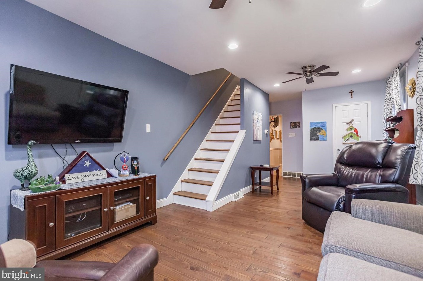 1419 Hewson St, Philadelphia, PA 19125-2820