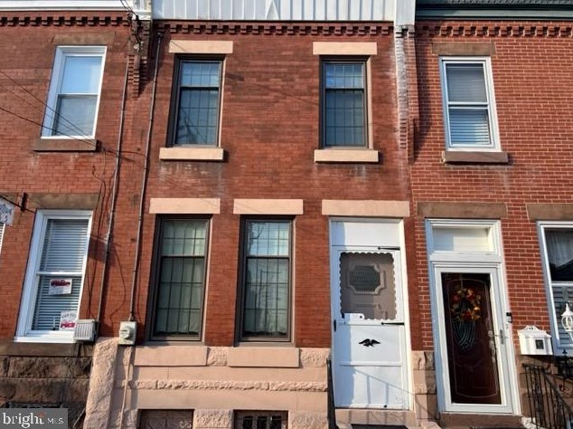 827 Thompson St, Philadelphia PA  19125-3509 exterior