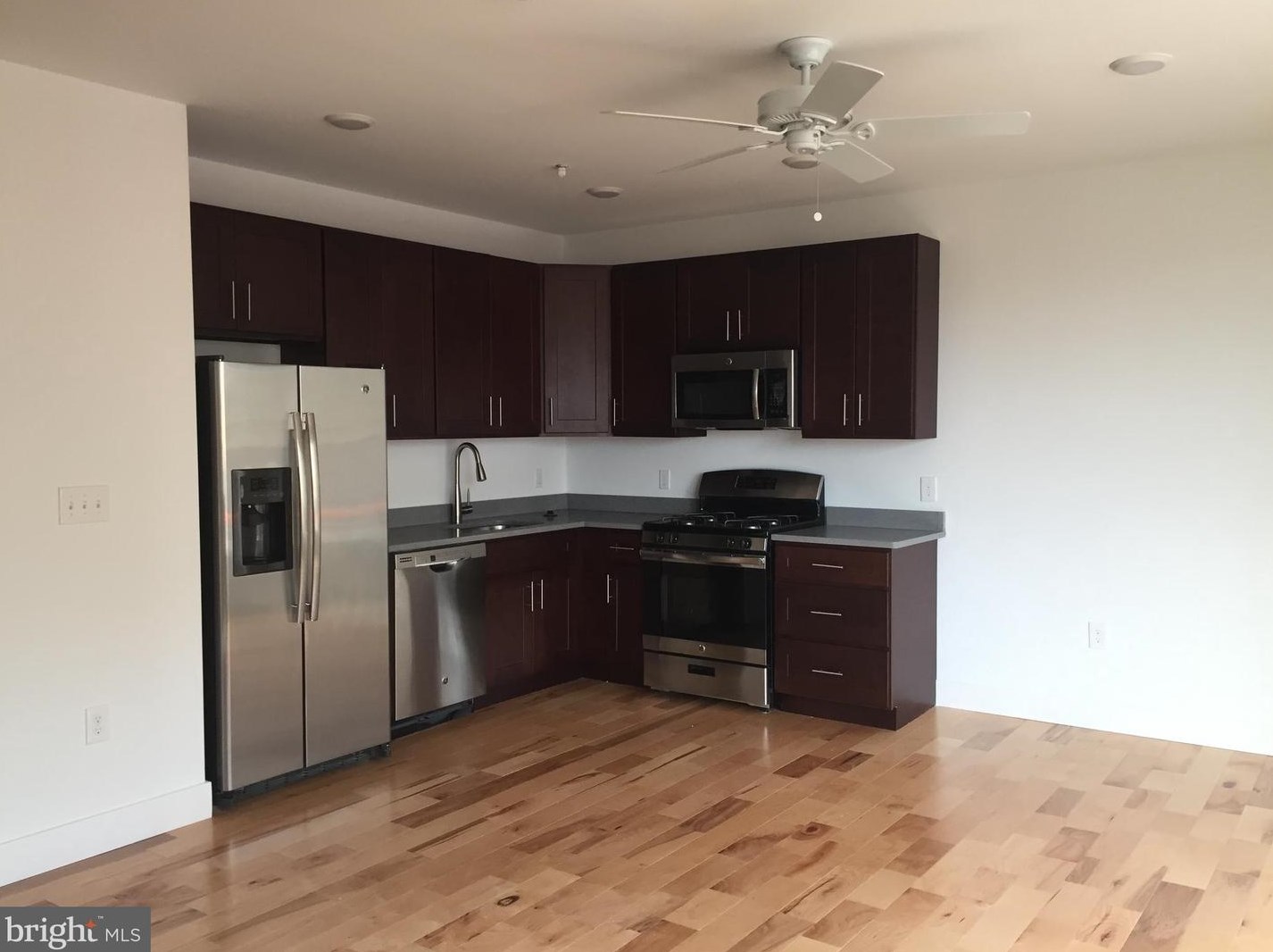 1637 Poplar St #4f, Philadelphia, PA 19130