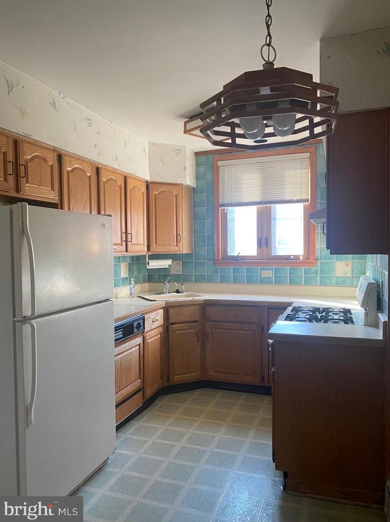 3044 Disston St, Philadelphia, PA 19149