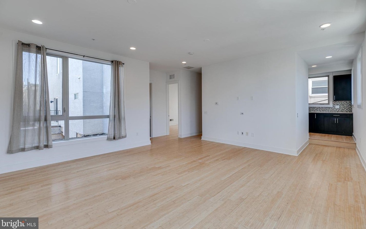 837 Montrose St, Philadelphia PA  19147-3926 exterior