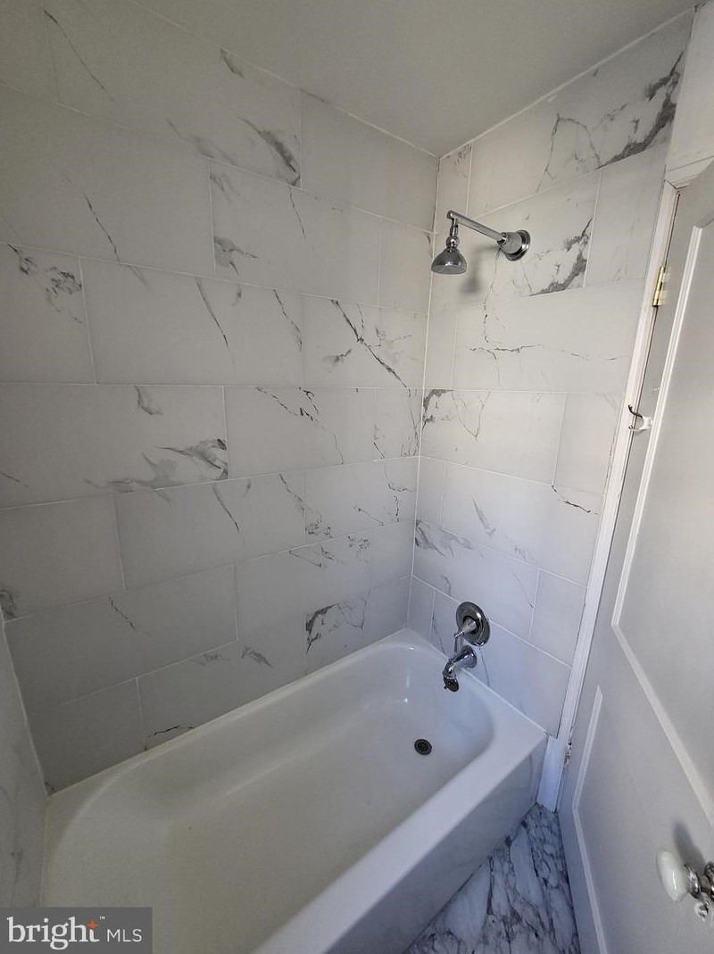 913 Wynnewood Rd, Philadelphia PA 19151-4502 exterior