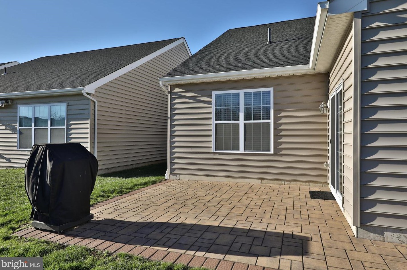 15159 Sunflower Dr, Philadelphia PA 19116-1310 exterior