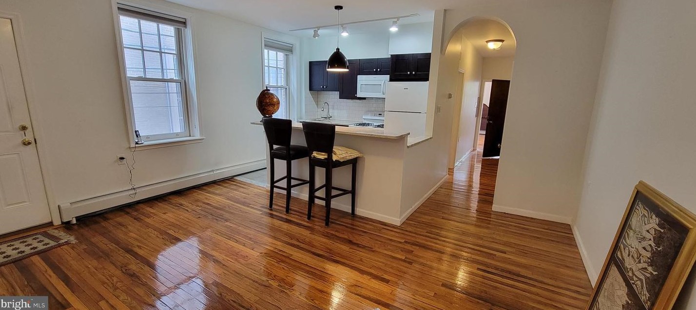 421 S 17th St #2, Philadelphia, PA 19146