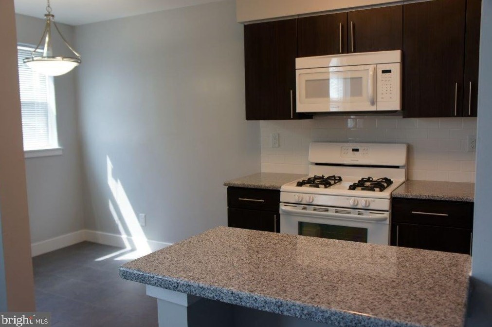 214 Salaignac St #d10, Philadelphia, PA 19128