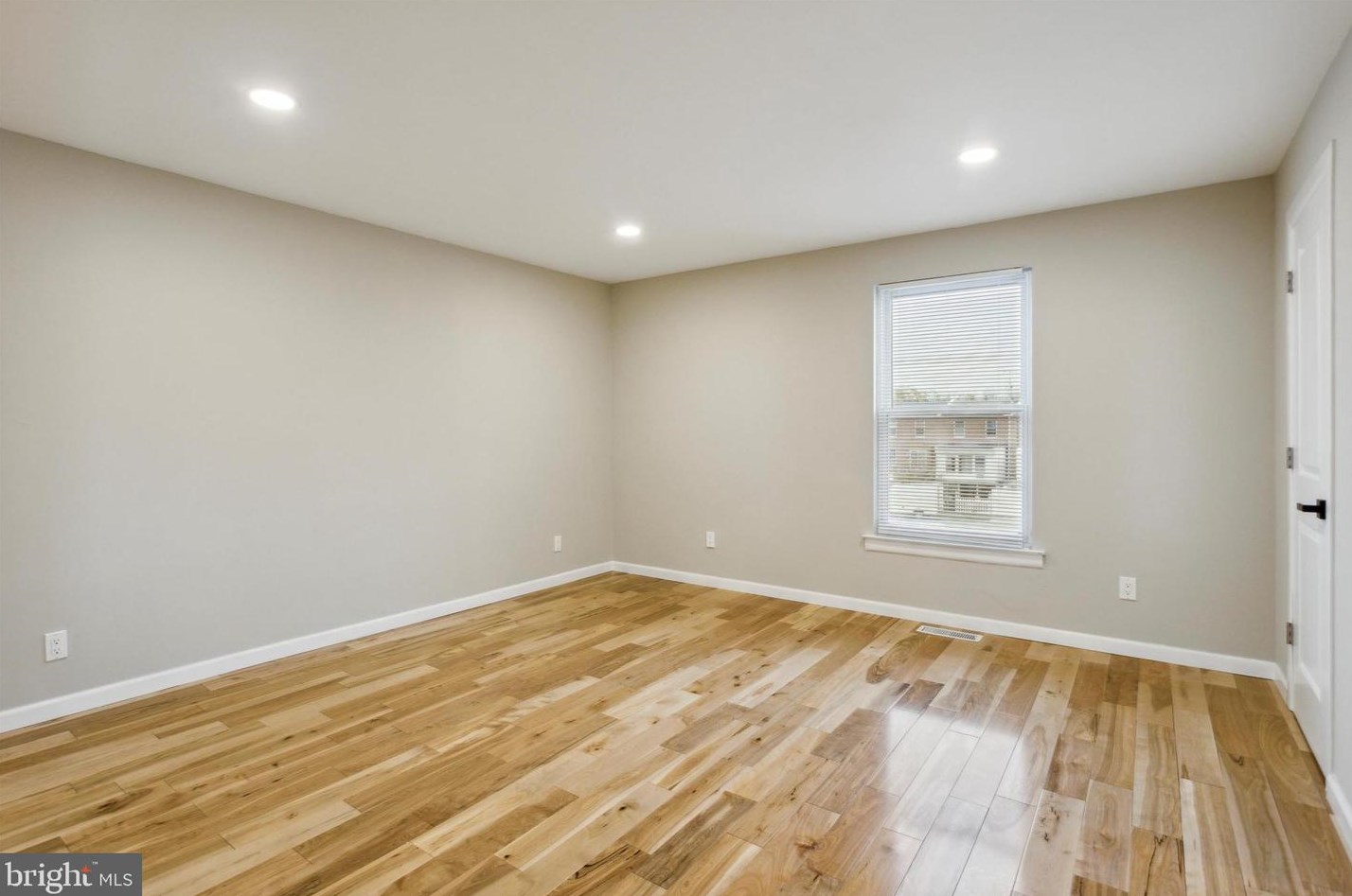 7709 Delphi Pl, Philadelphia PA  19153-1737 exterior