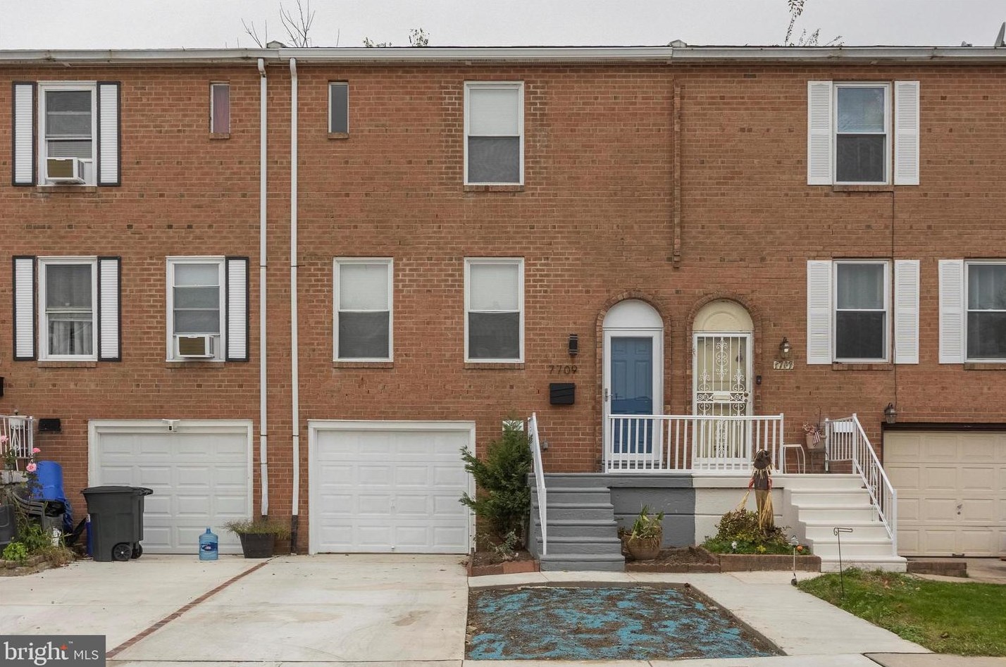 7709 Delphi Pl, Philadelphia PA  19153-1737 exterior